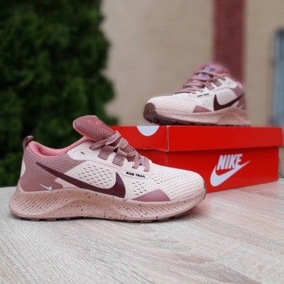 Nike Pegasus Trail Пудрові, Розмір 41