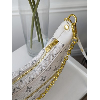Сумка Луї Вітон хобо Louis Vuitton Loop, білий на плечі