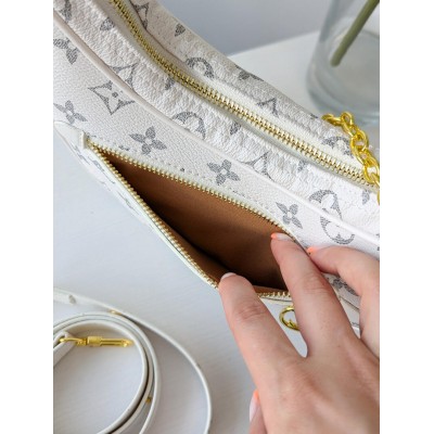 Сумка Луї Вітон хобо Louis Vuitton Loop, білий на плечі