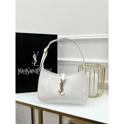 Женская сумка клатч Yves Saint Laurent YSL Ив Сен Лоран белый рептилия Женская сумка клатч Yves Saint Laurent YSL Ив Сен Лоран белый рептилия
