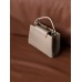 Женская сумка Louis Vuitton Capucines через плечо Луи Виттон бежевый классический