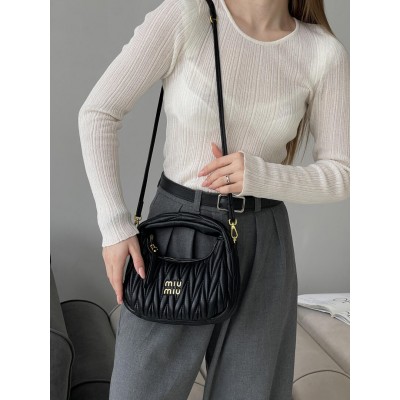 Сумка женская Miu Miu Wander Matelassé Nappa Leather черный хобо Миу Миу