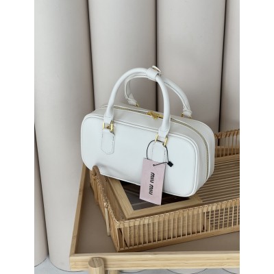 Сумка жіноча Miu Miu Arcadie Leather Bag білий крос боді Міу Міу Medium