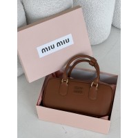 Сумка жіноча Miu Miu Arcadie Leather Bag коричневий крос боді Міу Міу Medium
