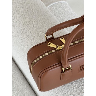 Сумка женская Miu Miu Arcadie Leather Bag коричневый кросс боди Миу Миу Medium