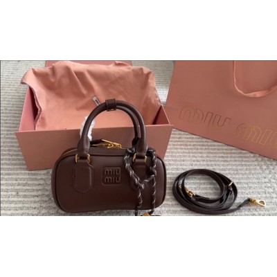 Сумка жіноча Miu Miu Arcadie Leather Bag Premium коричневий крос боді Міу Міу 28см Сумка жіноча Miu Miu Arcadie Leather Bag Premium коричневий крос боді Міу Міу 28см
