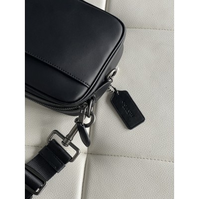 Чоловічі сумки COACH GRAHAM CROSSBODY через плече чорний класичний Коуч