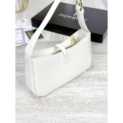 Женская сумка Yves Saint Laurent YSL Le 5 à 7 Ив Сен Лоран белый с длинным ремнем