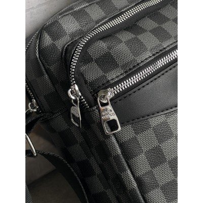 Чоловіча сумка месенджер Louis Vuitton через сірий плече в клітку Луї Віттон