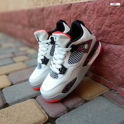 Nike Air Jordan 4 Білі з чорним з червоним, Розмір 42