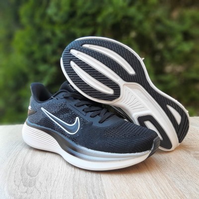 Nike ZOOM чорні з білим, Розмір 44