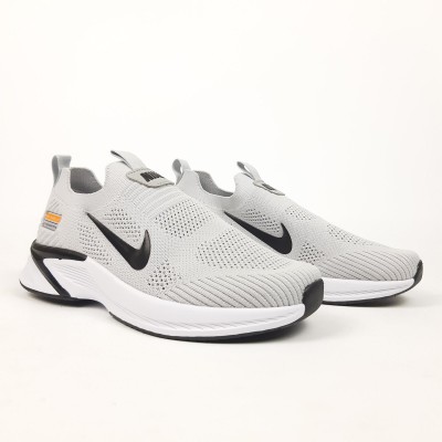 Nike Shield Running Zoom світло сірі з чорним, Розмір 39