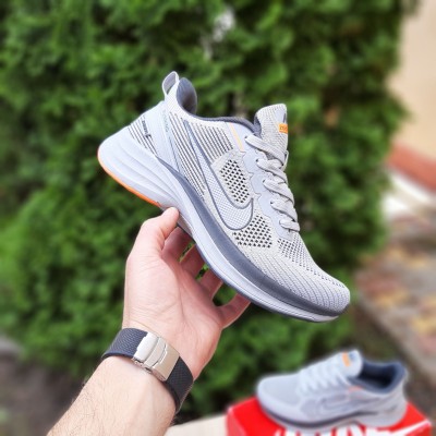 Nike Zoom Winflo сірі з помаранчевим, Розмір 40