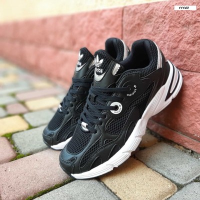 Adidas Astir чорні на білій, Розмір 42